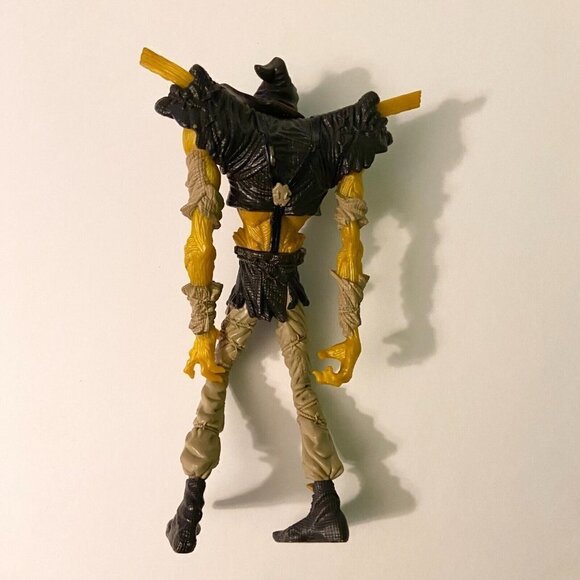 Vintage 1997 Batman Legends of the Dark Knight Twister Strike Scarecrow Figure - Picture 3 of 15